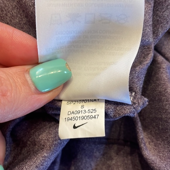 NIKE dry fit Girls elastika training TANK with LOGO STRAPS size Small purple - Picture 7 of 7
